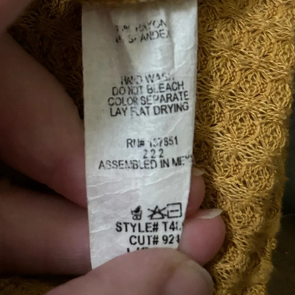 Live in the Moment Mustard Waffle Knit Blouse Sz Large Womens Knot Front - Picture 9 of 9